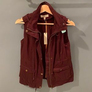 41 Hawthorn Cargo Vest w/ Hood - Size Small - Brand New!